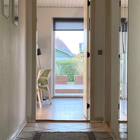 Nice, Bright And Cozy Dwelling For 6-8 Persons Casa de Férias *