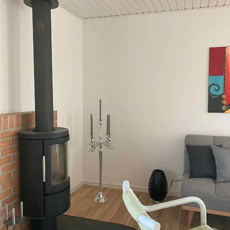 Nice, Bright And Cozy Dwelling For 6-8 Persons Casa de Férias *